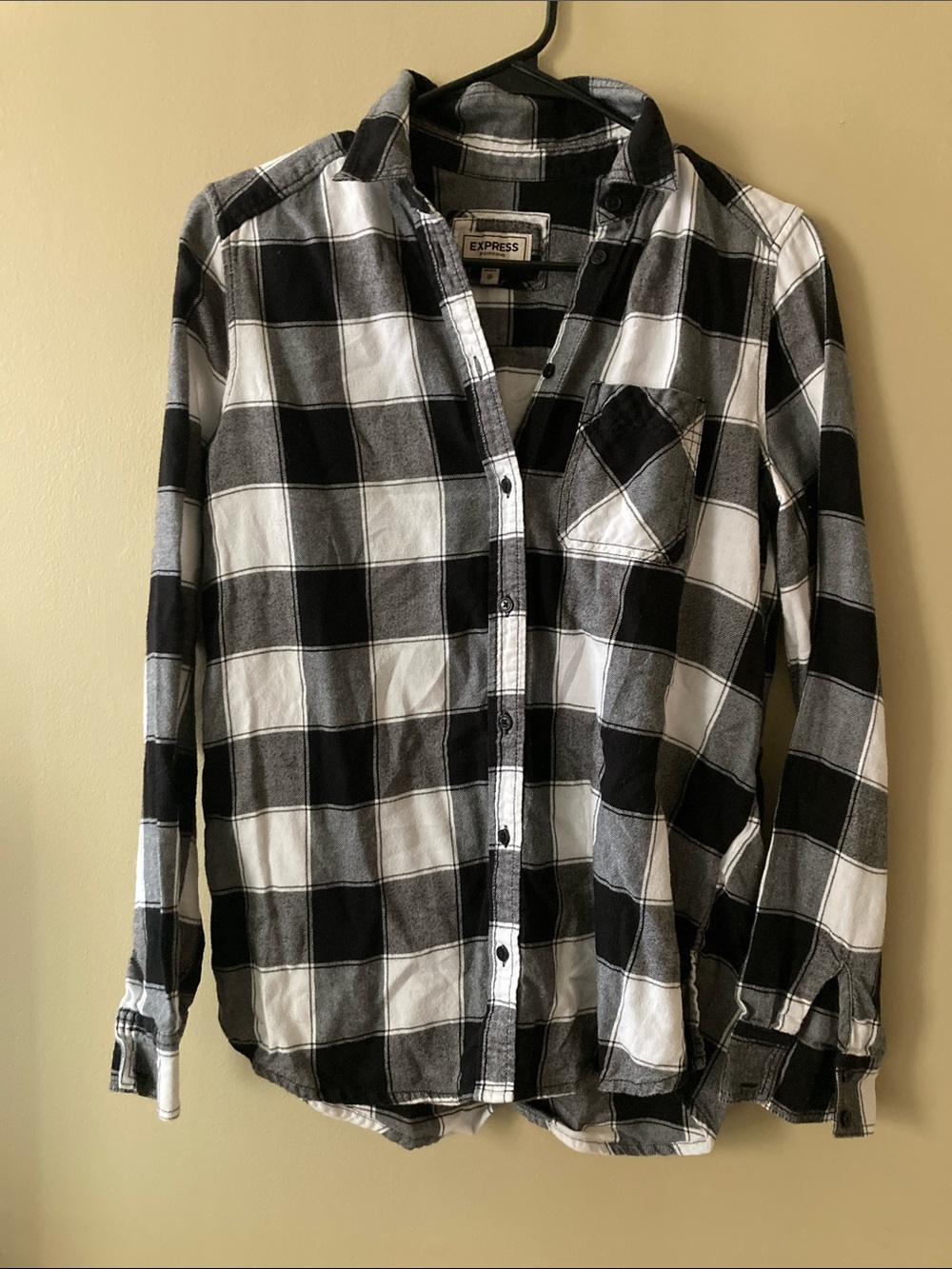 Express Boyfriend Black and White Plaid Shirt Button-Up Flannel cotton